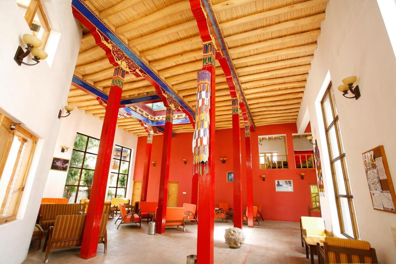 Lha-Ri-Sa Resort 레 외부 사진