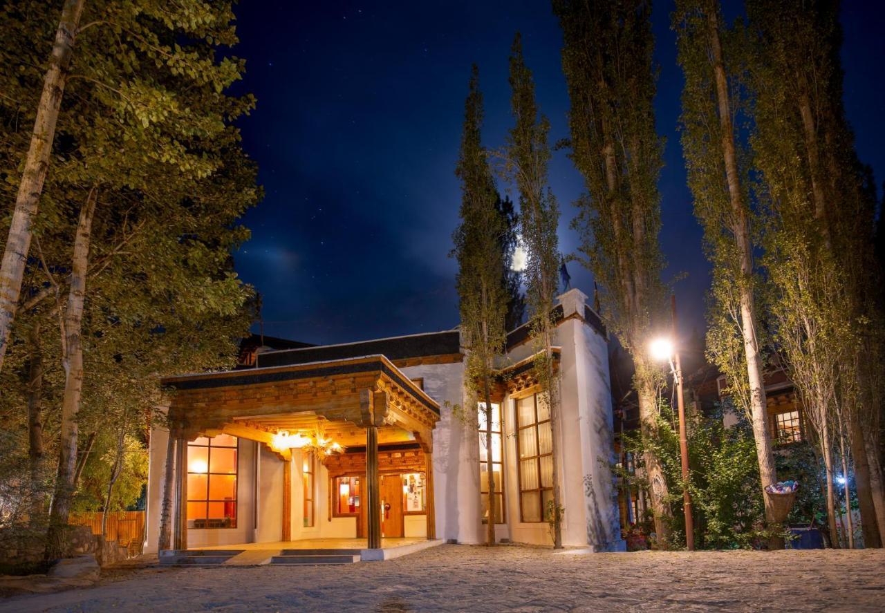Lha-Ri-Sa Resort 레 외부 사진